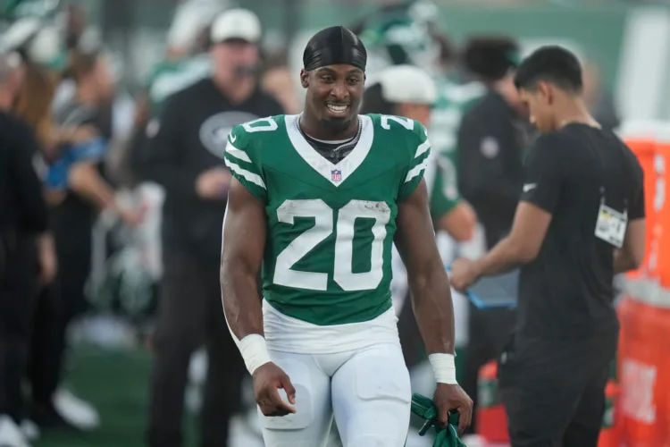 Jets' Breece Hall suffers groin injury